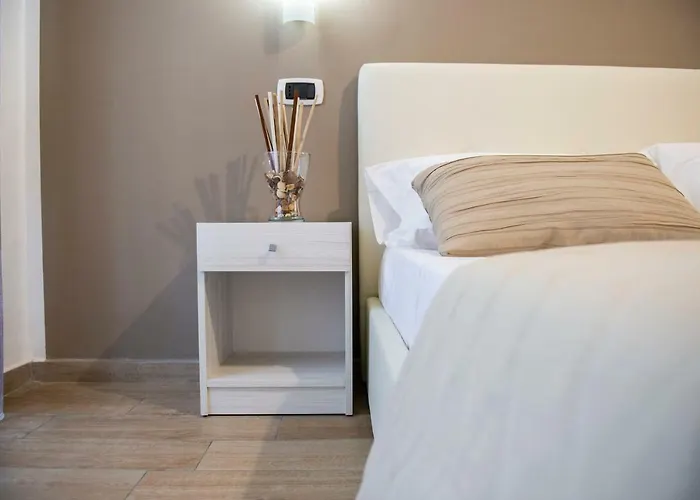 Smeraldo Konukevi Napoli