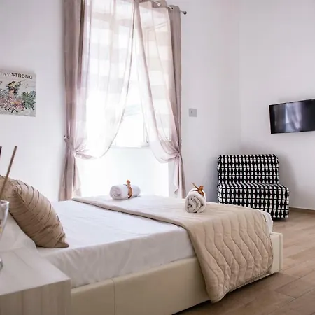 ゲストハウス Smeraldo